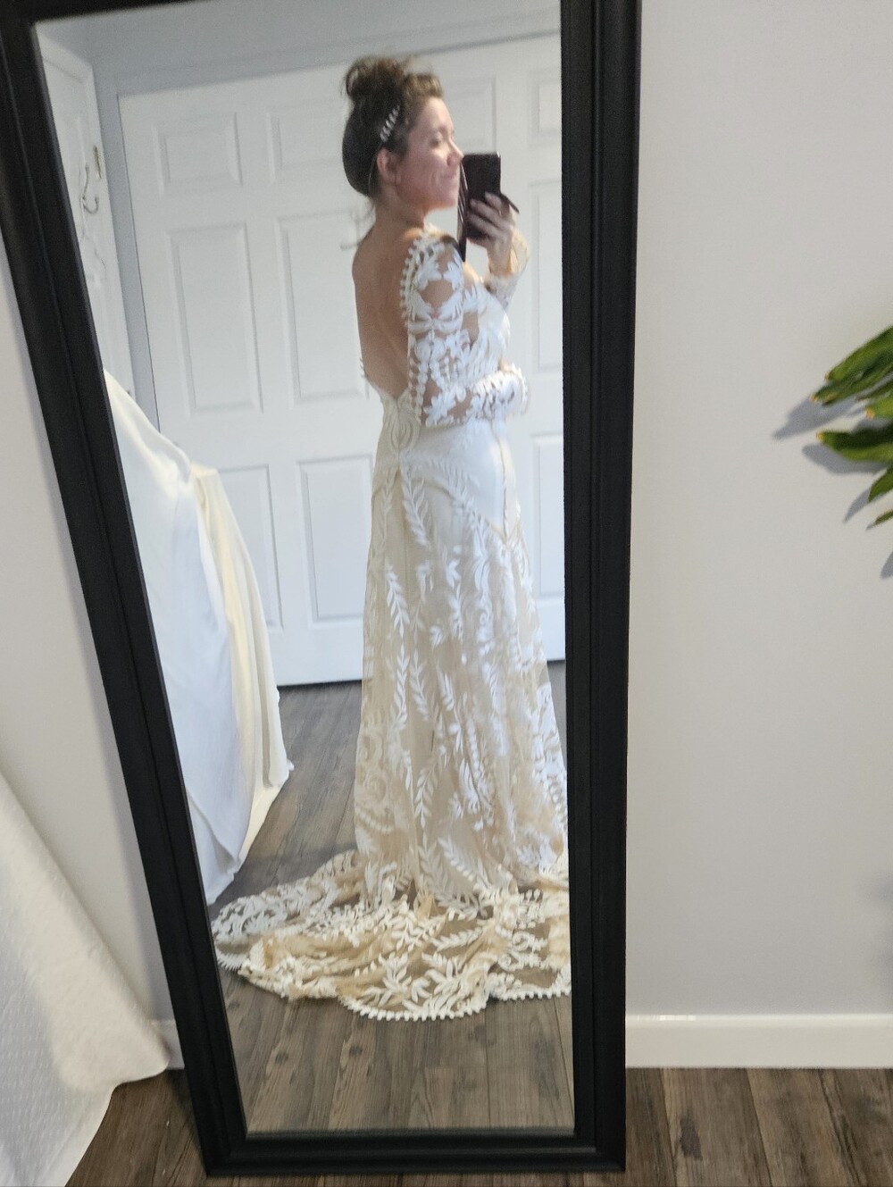 Boho Lace Wedding Dress and Slip - Picture 12 of 15